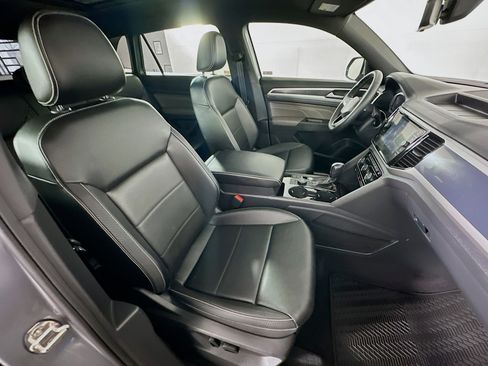 Used 2022 Volkswagen Atlas Cross Sport SEL image 30