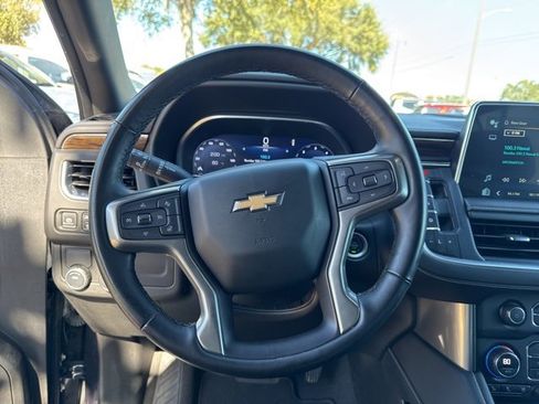 Used 2023 Chevrolet Suburban Premier image 27