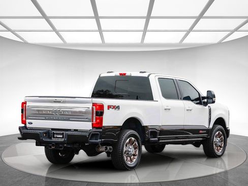 Used 2024 Ford F350 King Ranch w/ FX4 Off-Road Package image 4