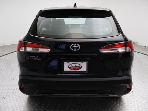Certified 2024 Toyota Corolla Cross L image 10
