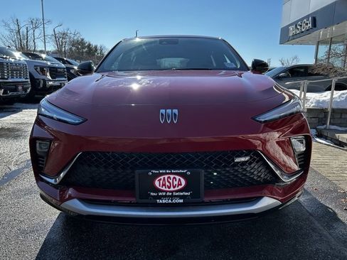 New 2026 Buick Envista Sport Touring image 2