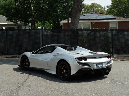 Used 2022 Ferrari F8 Tributo RWD image 55