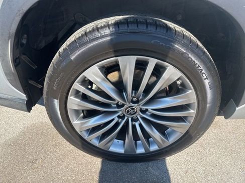 Used 2020 Toyota Highlander Platinum FWD image 14