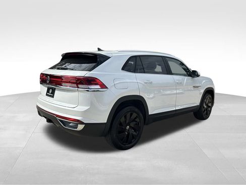 New 2026 Volkswagen Atlas Cross Sport SE FWD image 5