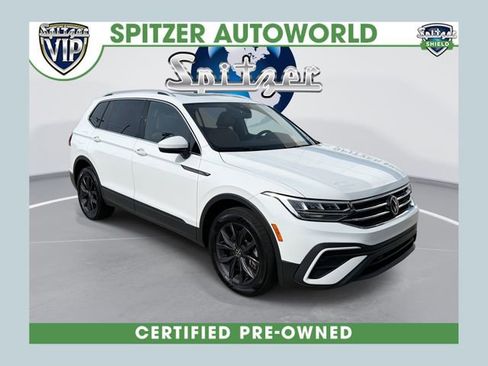 Used 2022 Volkswagen Tiguan SE AWD/4WD image 1