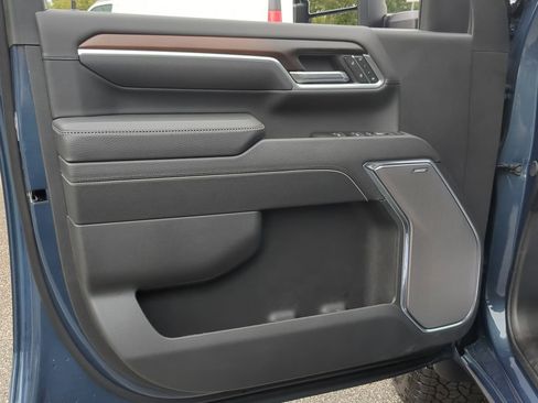 New 2025 GMC Sierra 2500 Denali w/ Denali Reserve Package image 23