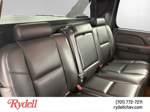 Used 2013 Chevrolet Avalanche LTZ AWD/4WD image 17