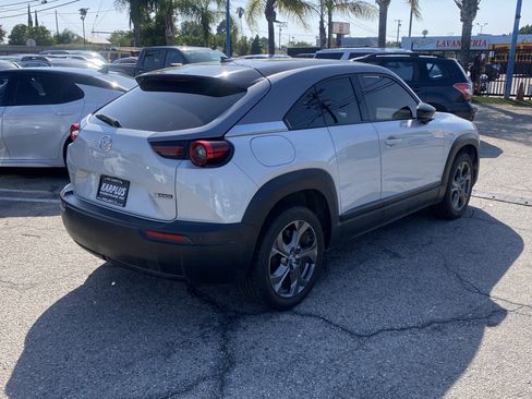 Used 2022 MAZDA MX-30 Electric w/ Premium Plus Pkg FWD image 8