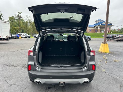 Used 2021 Ford Escape Titanium w/ Class II Trailer Tow Package FWD image 13