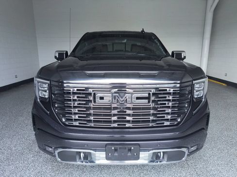 Used 2023 GMC Sierra 1500 Denali Ultimate AWD/4WD image 8