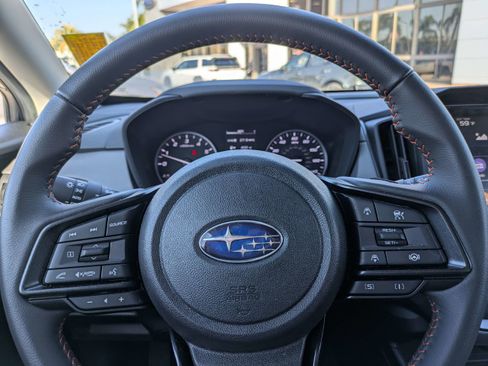 Certified 2025 Subaru Crosstrek 2.5i Limited image 27