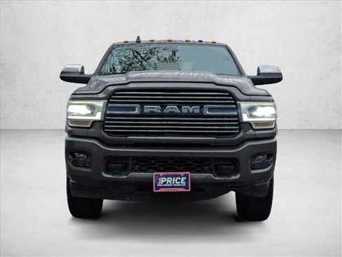 Used 2022 RAM 2500 Laramie AWD/4WD image 2