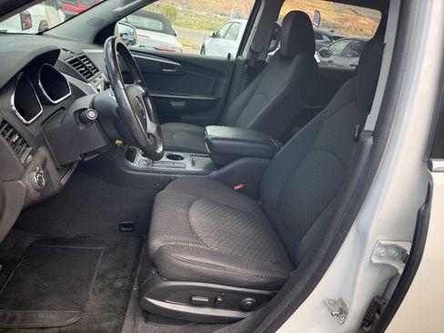 Used 2012 Chevrolet Traverse LT AWD/4WD image 3