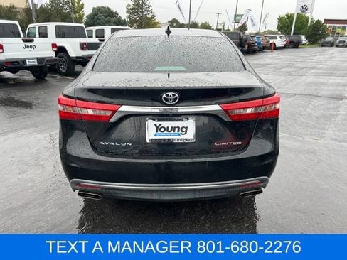Used 2016 Toyota Avalon Limited w/ Toyota Safety Sense Package FWD image 4