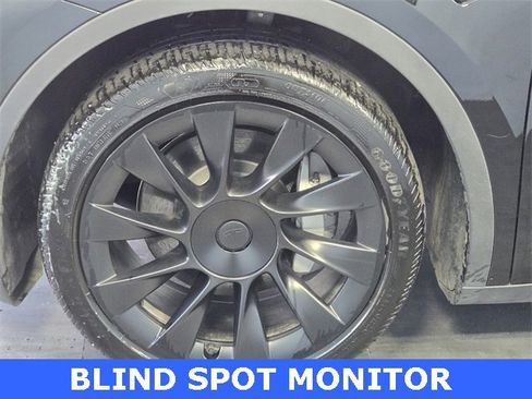 Used 2023 Tesla Model Y Long Range image 5