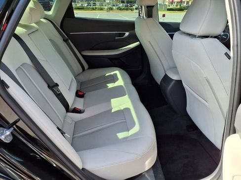 Used 2024 Hyundai Sonata SEL w/ Convenience Package FWD image 15