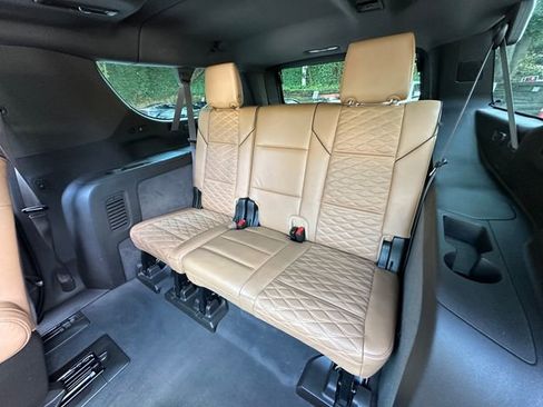 Used 2021 Cadillac Escalade ESV Sport image 38