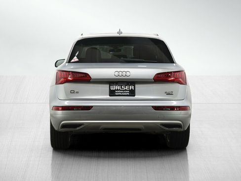 Used 2018 Audi Q5 2.0T Premium Plus w/ Premium Plus Package AWD/4WD image 4