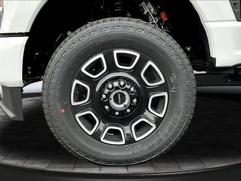New 2026 Ford F250 Platinum AWD/4WD image 13