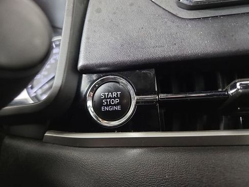 Used 2022 Mitsubishi Outlander SE image 23