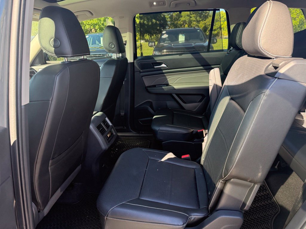 Used 2021 Volkswagen Atlas SE w/ Panoramic Sunroof Package FWD image 9