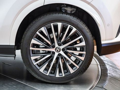 Used 2024 Lexus RX 350 image 11