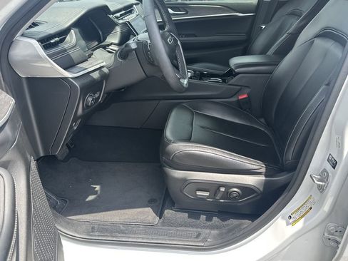 Used 2023 Jeep Grand Cherokee Limited RWD image 9