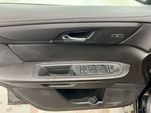 Used 2017 Chevrolet Traverse Premier AWD/4WD image 22