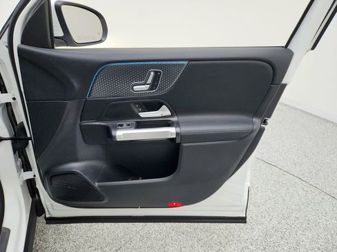 Certified 2024 Mercedes-Benz EQB 250+ image 23
