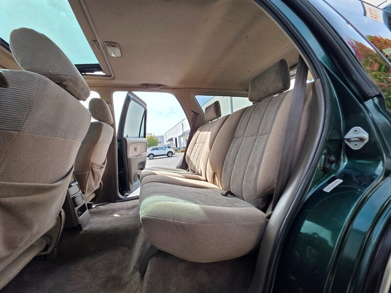 Used 1999 Toyota 4Runner SR5 AWD/4WD image 15