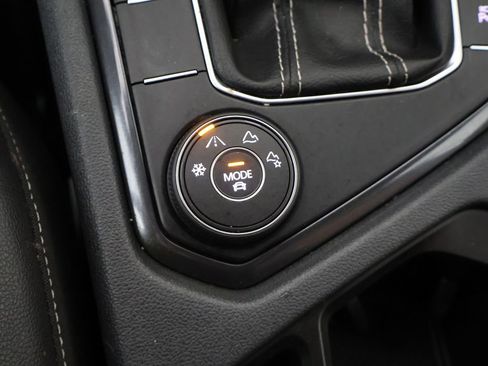 Used 2022 Volkswagen Tiguan SEL R-Line image 53