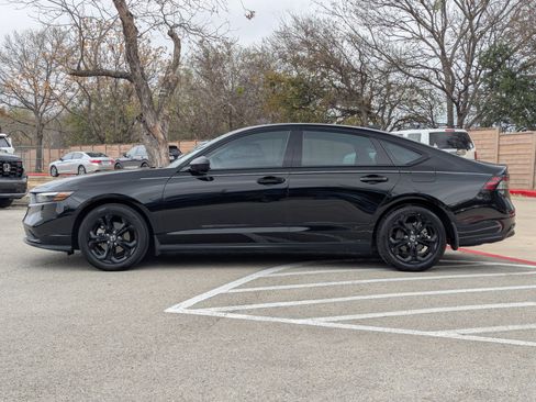 Used 2025 Honda Accord SE image 7