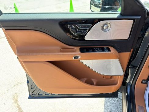 Used 2023 Lincoln Aviator Black Label Grand Touring w/ Class IV Trailer Tow Package AWD/4WD image 22