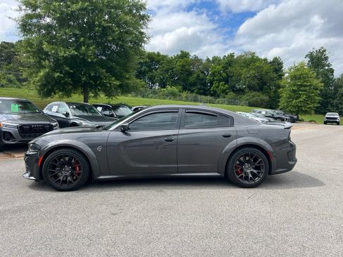 Used 2022 Dodge Charger SRT Hellcat w/ Harman/Kardon Audio Group RWD image 9