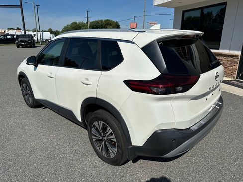 Used 2023 Nissan Rogue SV w/ SV Premium B Package FWD image 6