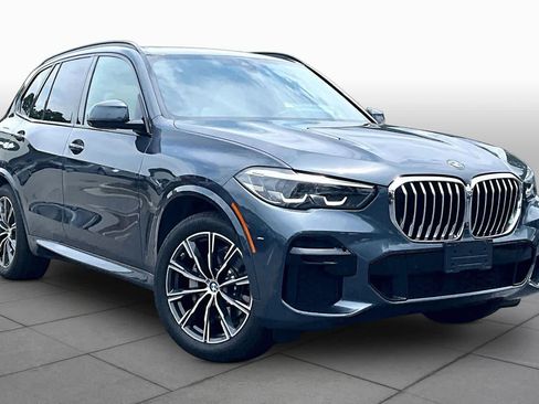 Used 2022 BMW X5 xDrive40i w/ M Sport Package AWD/4WD image 3