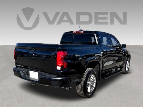 Used 2025 Chevrolet Colorado LT image 23