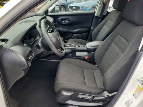 Used 2025 Honda HR-V LX image 19