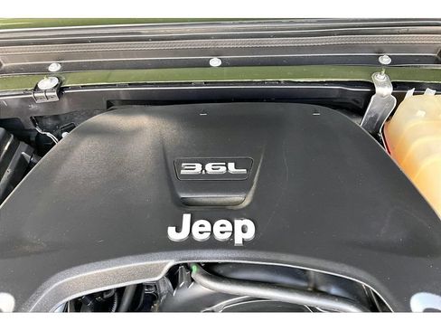 Used 2021 Jeep Wrangler Sport AWD/4WD image 53