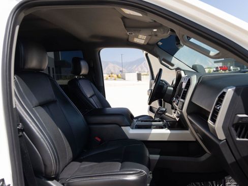 Used 2019 Ford F150 Lariat w/ Trailer Tow Package AWD/4WD image 33