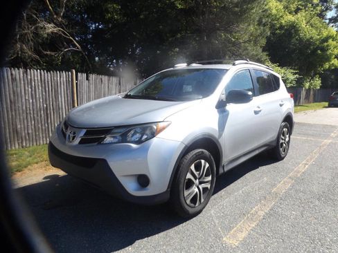 Used 2014 Toyota RAV4 LE AWD/4WD image 1