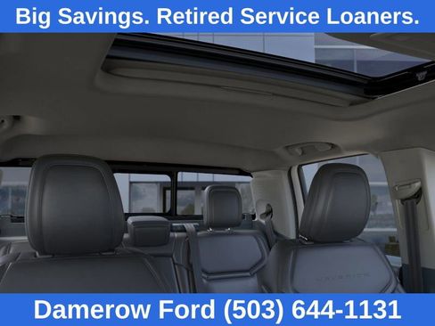 Used 2025 Ford Maverick Lariat w/ Black Appearance Package image 12