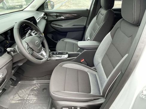 New 2026 Chevrolet TrailBlazer LT w/ Convenience Package AWD/4WD image 16