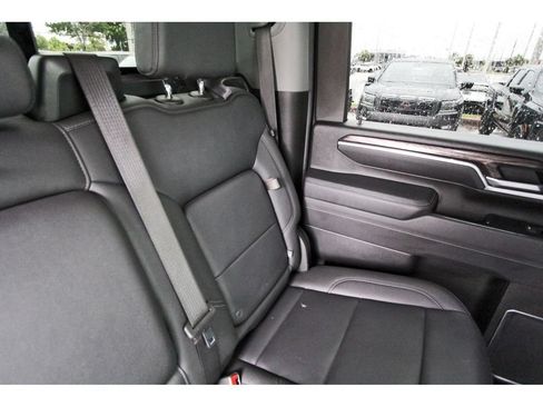 Used 2025 Chevrolet Silverado 2500 LTZ w/ LTZ Convenience Package AWD/4WD image 12
