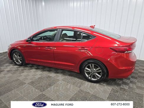 Used 2017 Hyundai Elantra SE w/ SE A/T Tech Package 03 FWD image 5