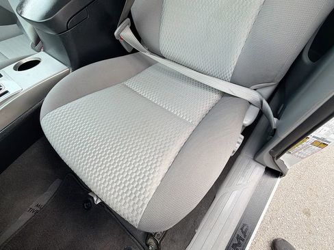 Used 2015 Toyota Tacoma Base w/ SR5 Package image 18