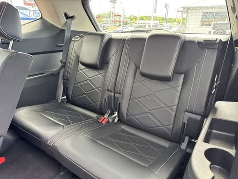 Used 2025 Volkswagen Atlas SE AWD/4WD image 10
