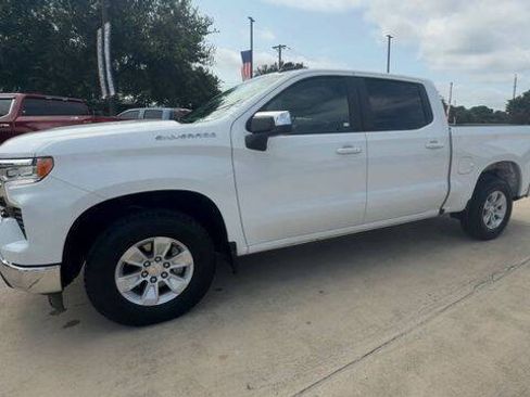 Used 2025 Chevrolet Silverado 1500 LT RWD image 4