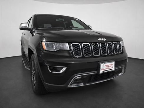 Used 2018 Jeep Grand Cherokee Limited AWD/4WD image 3