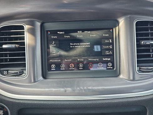 Used 2020 Dodge Charger SXT RWD image 18